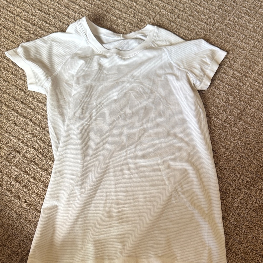 lululemon athletica White shiftly tech Short Sleeve Tee